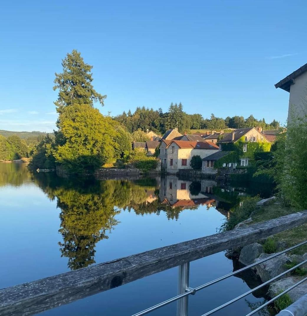 Apartamento Chez Henry Peyrat-le-Château Exterior foto